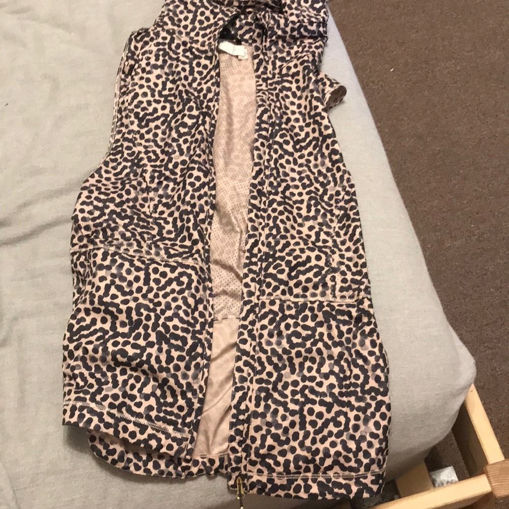 Lululemon vest size 8